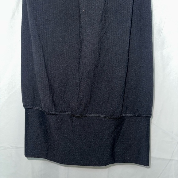 Lululemon Size 4 - Picture 3 of 6